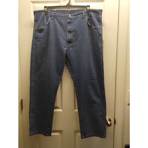 Wrangler Men's Size 42x29 Regular Fit Blue Jeans 85900DW - Picture 1 of 6